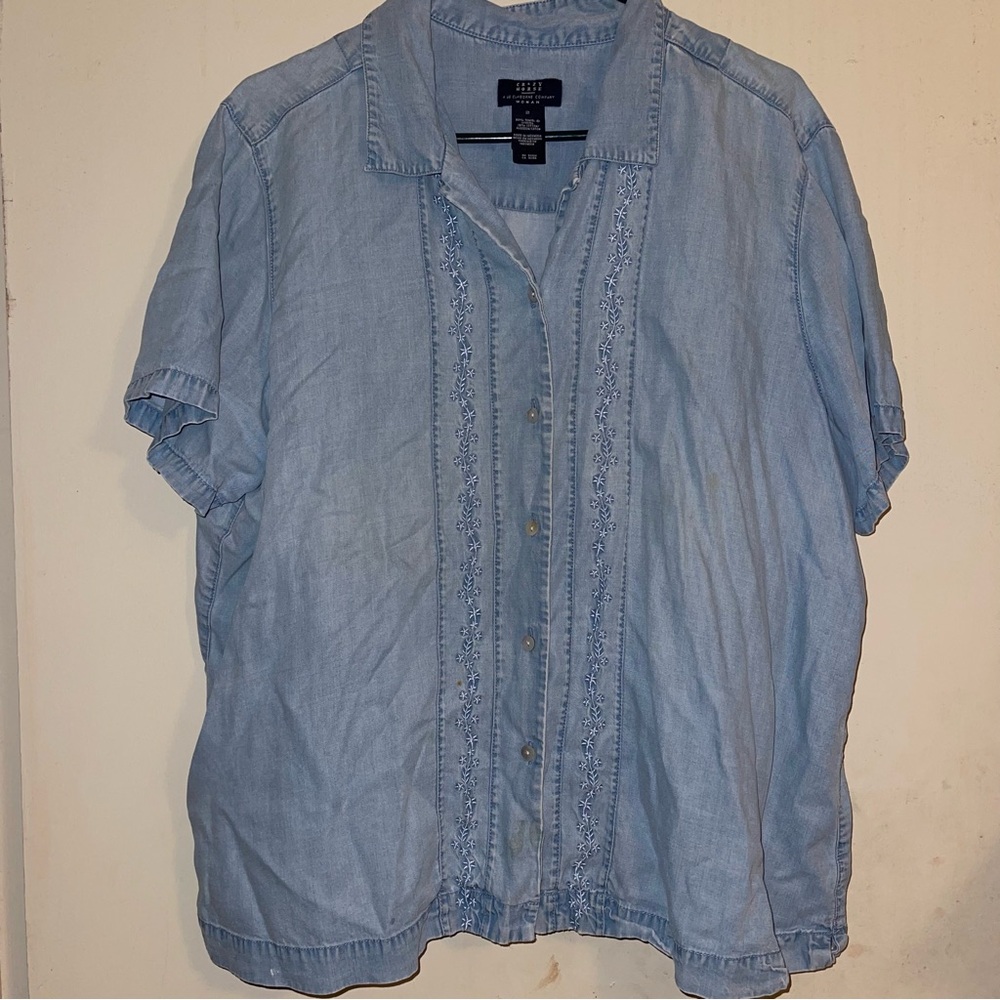 Crazy Horse Women’s Floral Denim Button Down